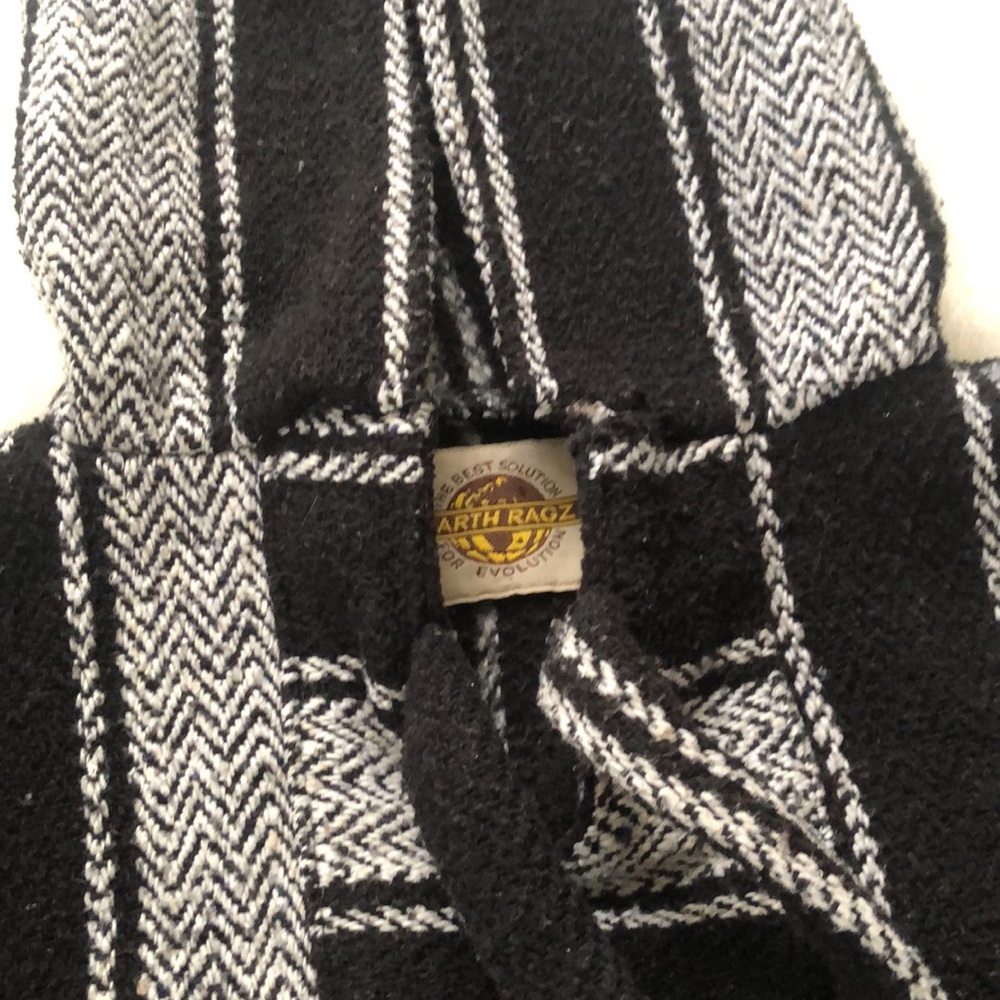 Earth Ragz brand Baja Drug Rug (Size S) - Picture 4 of 5